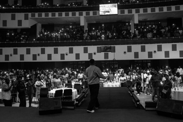 Najera “Comedy Parrot Mouth” Makes History with Explosive ‘Laugh Night’ at UPSA